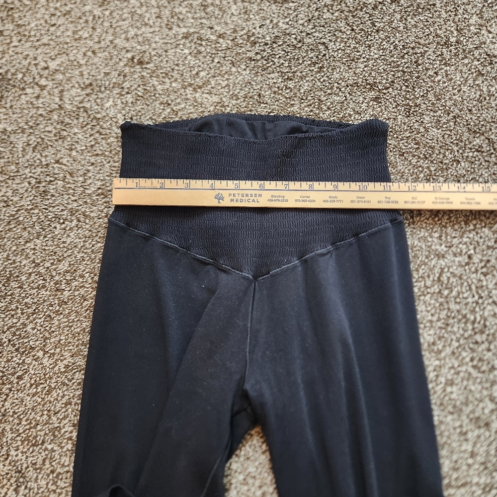 Aerie Real Me Smocked Super Flare Leggings Black Size Large - Picture 6 of 8